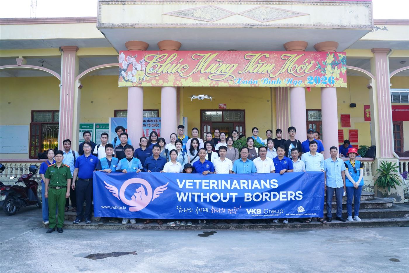 Đoàn Hội Thú Y Không Biên Giới và VKB Group tại Ninh Bình